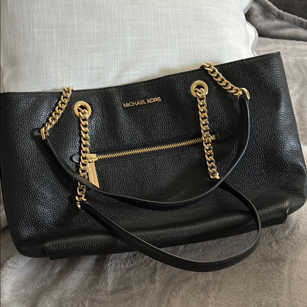 Michael Kors Black and Gold Elegant Shoulder Bag